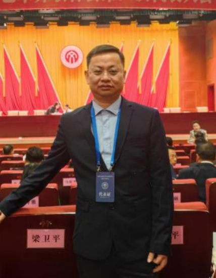 梁卫平